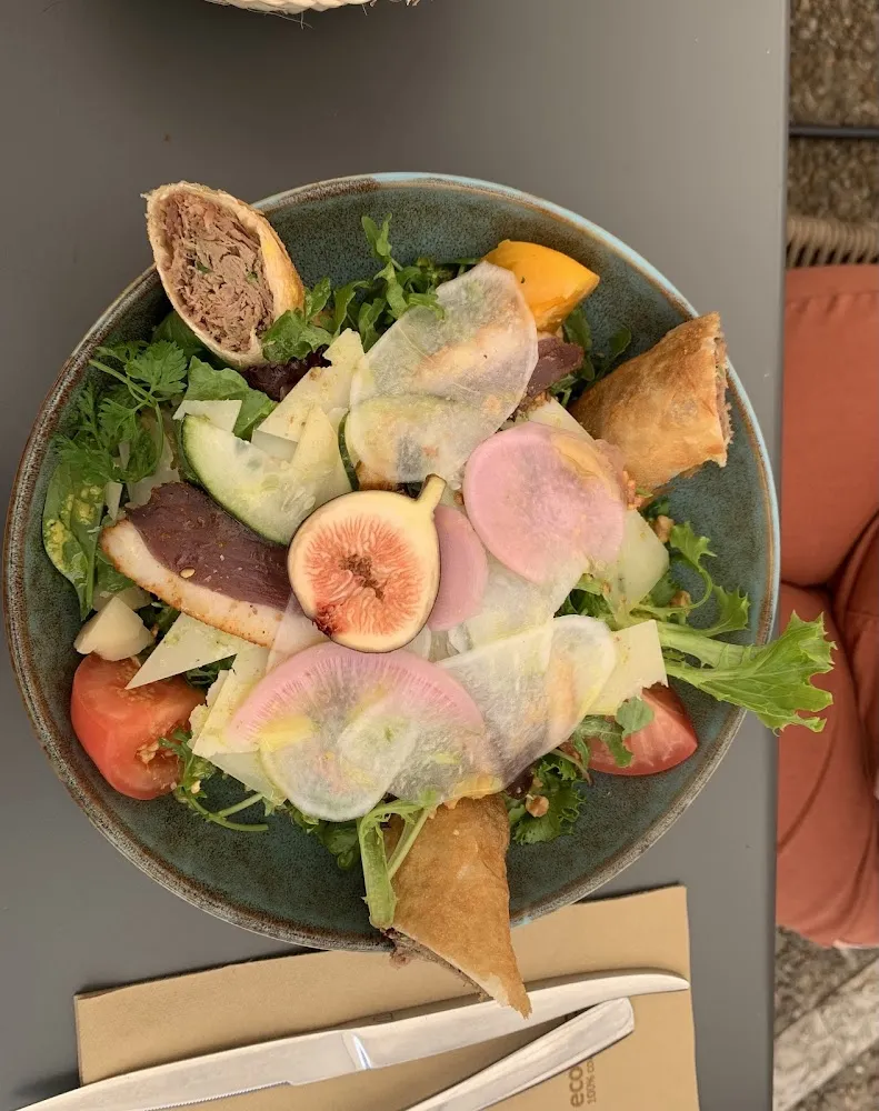 Nem Au Confit de Canard